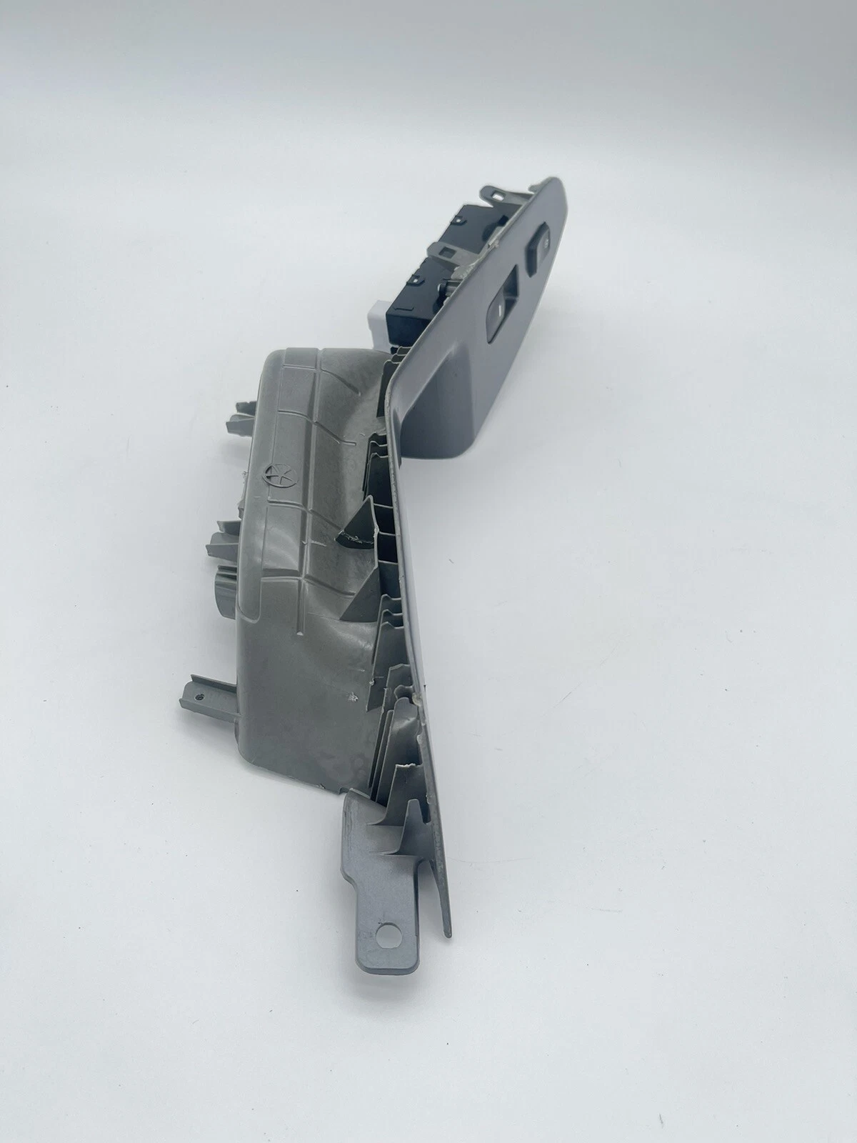 11-13 KIA OPTIMA FRONT RIGHT PASSENGER SIDE INTERIOR DOOR SWITCH BEZEL TRIM OEM - Image 3
