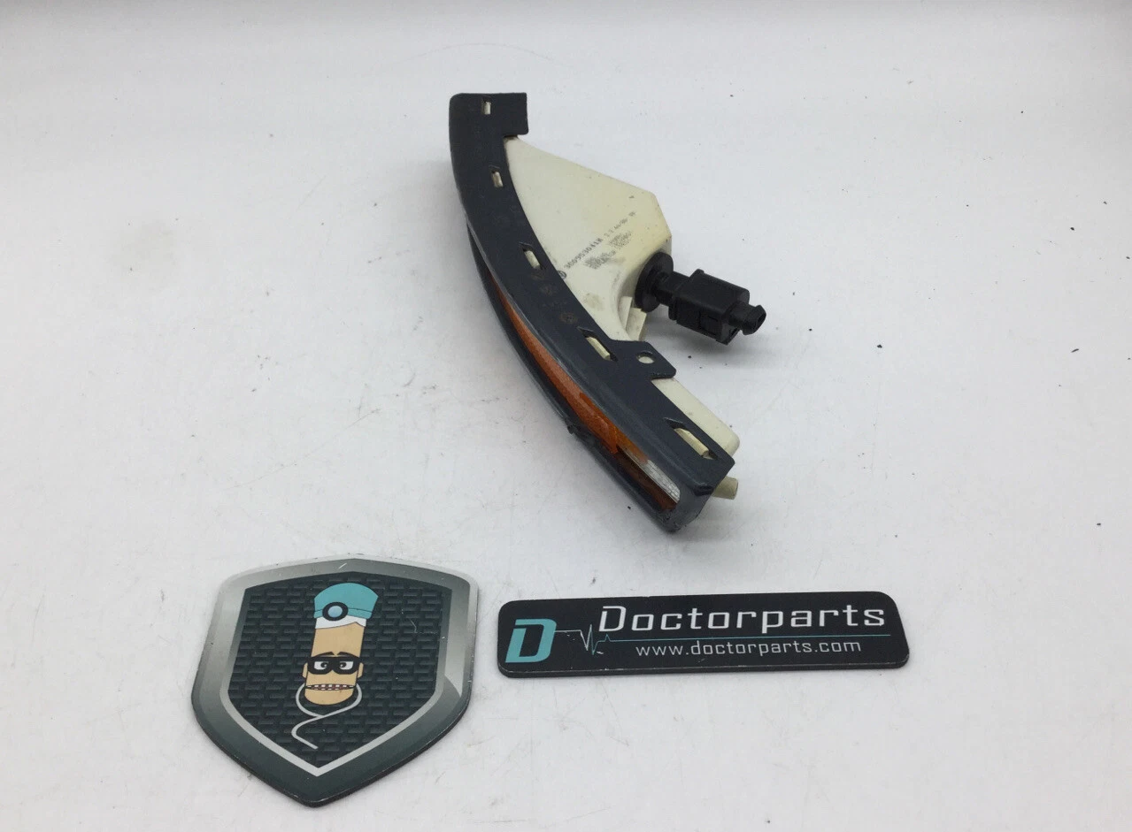2006-2011 VOLKSWAGEN PASSAT B6 FRONT LEFT LH TURN SIGNAL LIGHT LAMP 3C0807718A - Image 2