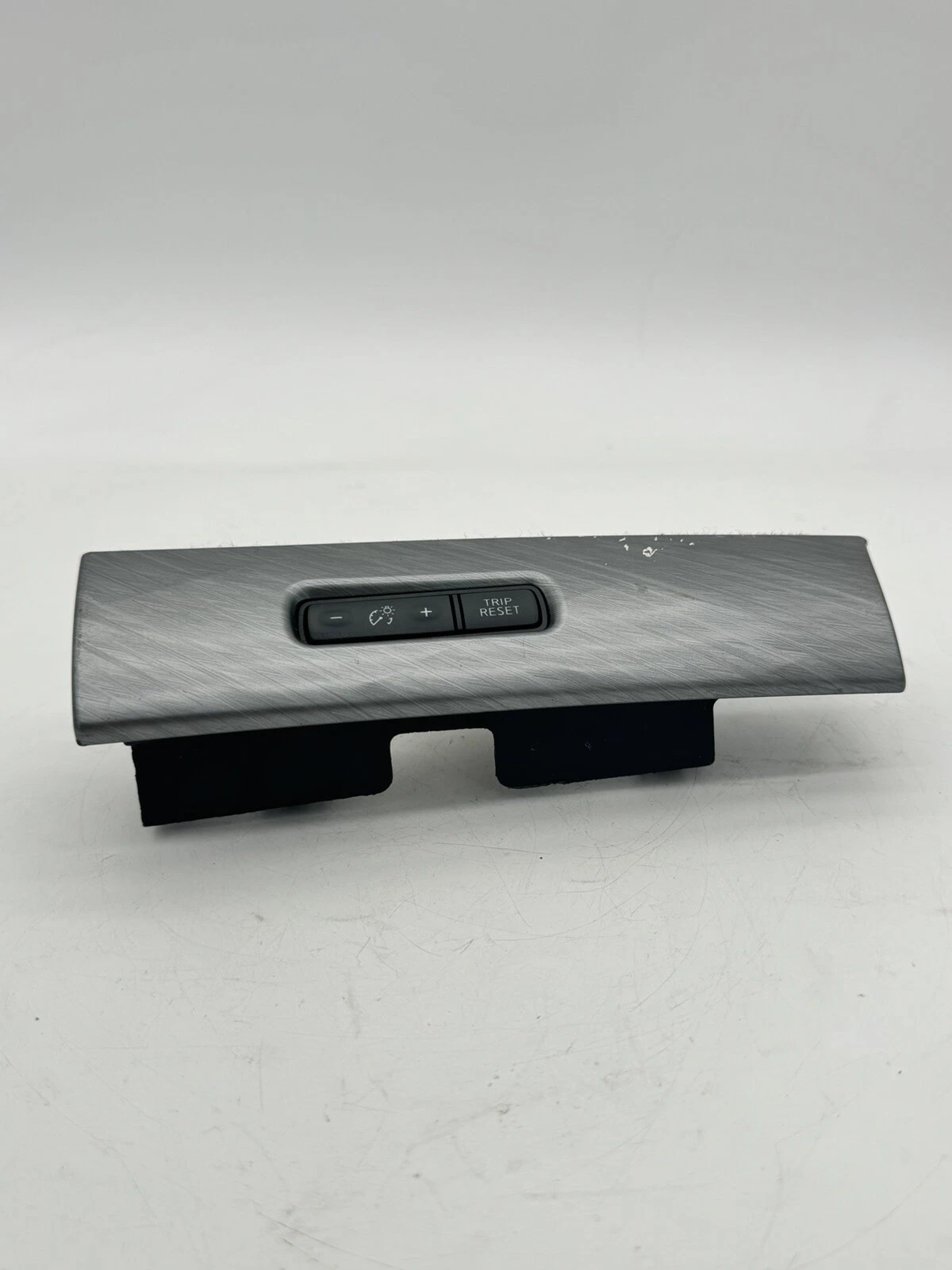 16-18 NISSAN MAXIMA FRONT LEFT DASH TRIM MOLDING W/ DIMMER TRIM SWITCH 684104RA0 - Image 3