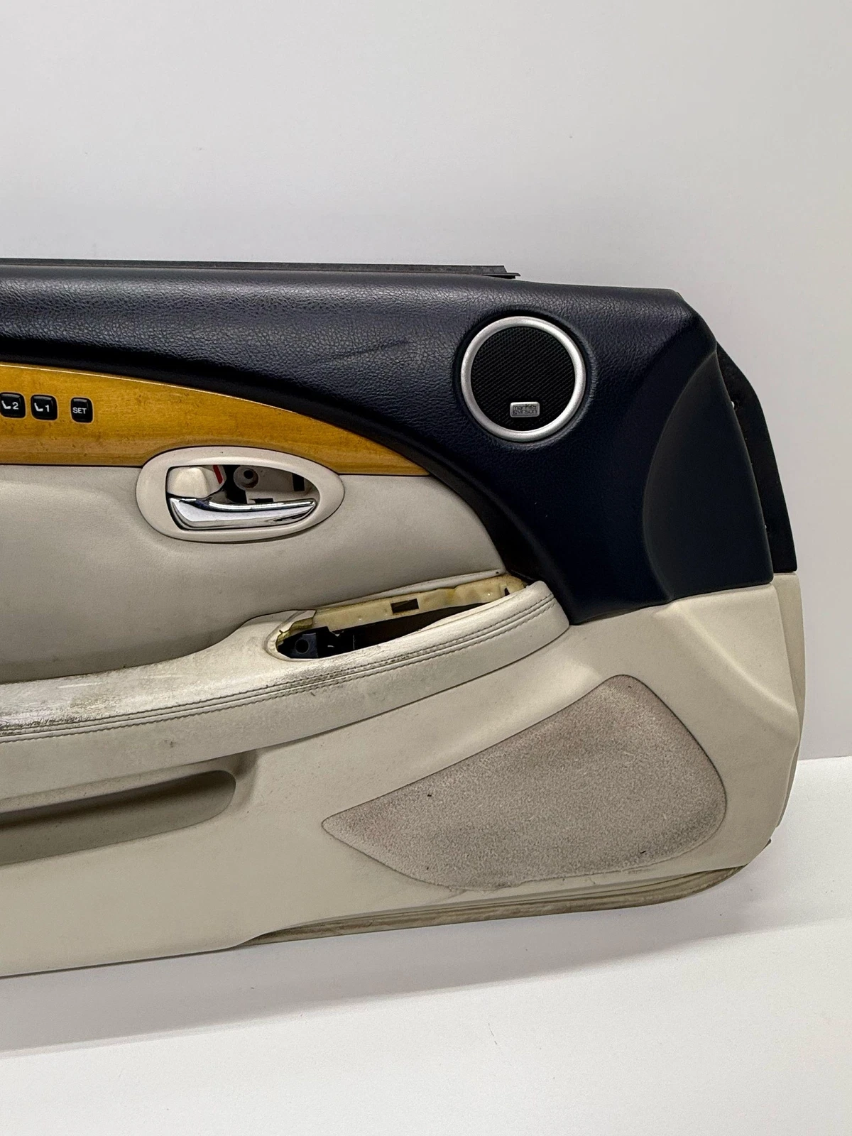 02-10 Lexus SC430 Front Left Driver Side Seat Door Panel Cover Oem - Image 5