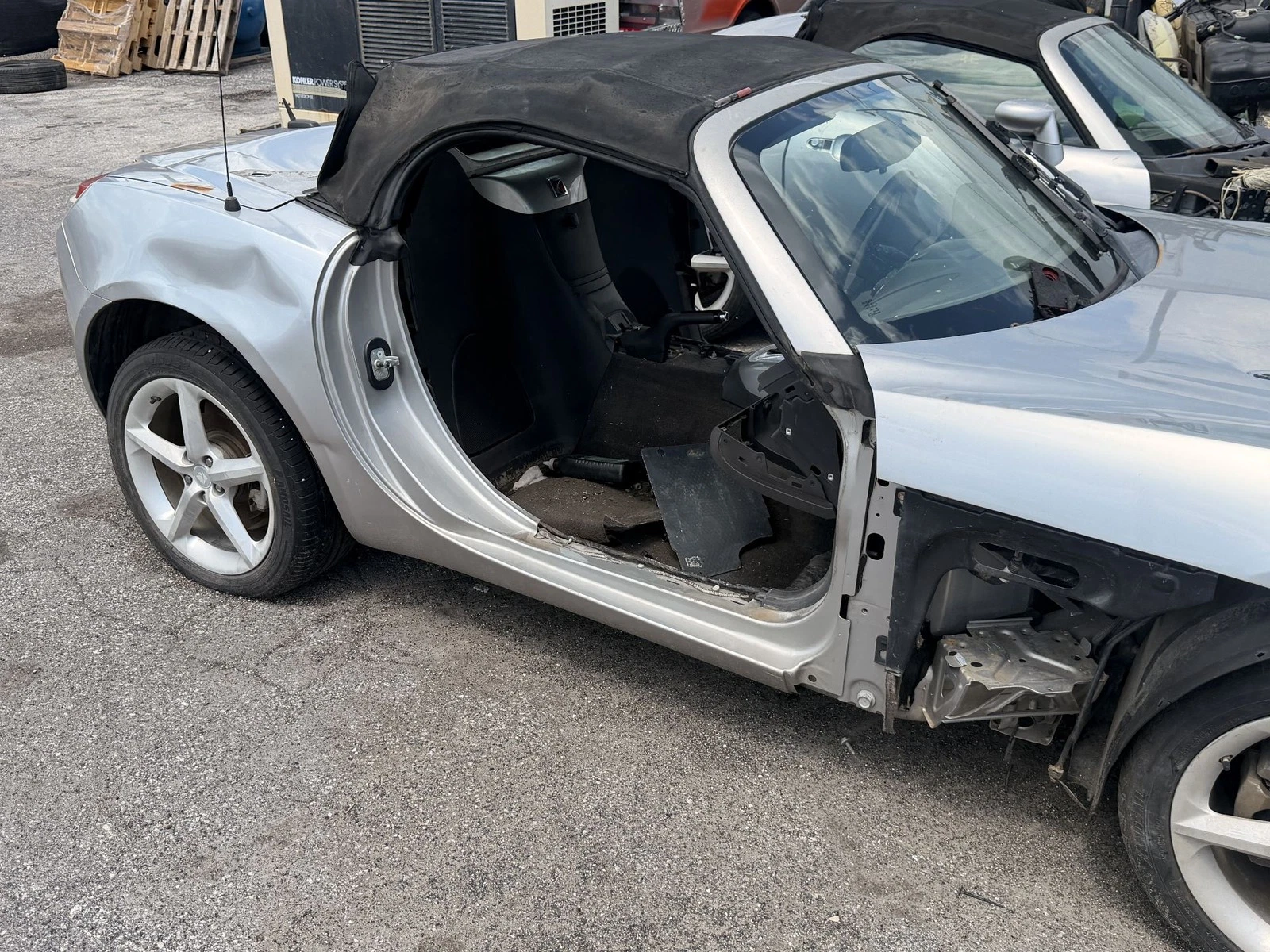 06-10 SATURN SKY-PONTIAC SOLSTICE 2.4L AUTO TRANSMISSION 97k - Image 2