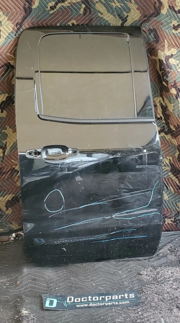 10 11 12 13 CHEVROLET SILVERADO PASSENGER/RIGHT REAR DOOR OEM