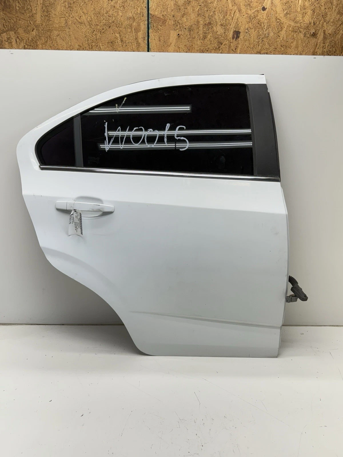 12-20 Chevrolet Sonic Sdn Rear Door Assembly Passenger Right Electric - Image 2