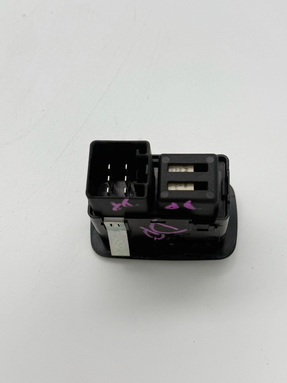 2014-2019 JEEP CHEROKEE RIGHT WINDOW SWITCH OEM 68214156AA - Image 4