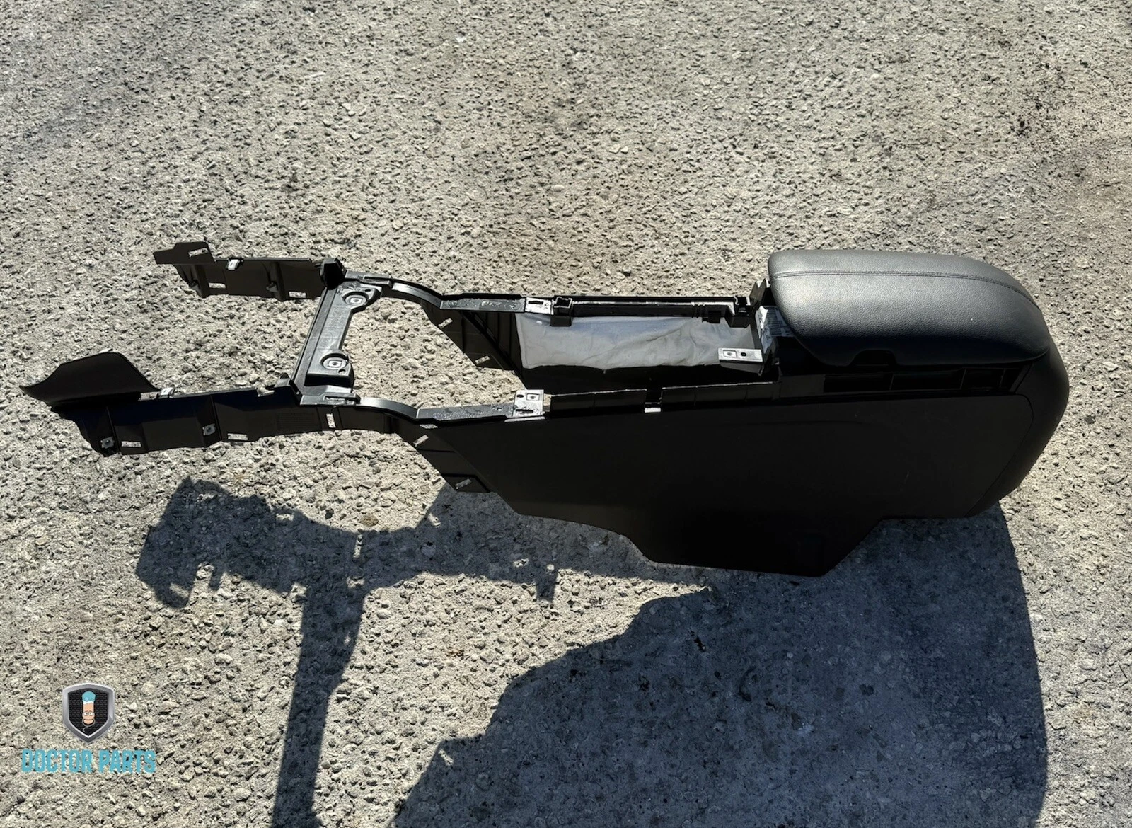 2015-2020 Ford Mustang Coupe Front Center Console OEM GR3B 63045A06 BH3ZHE