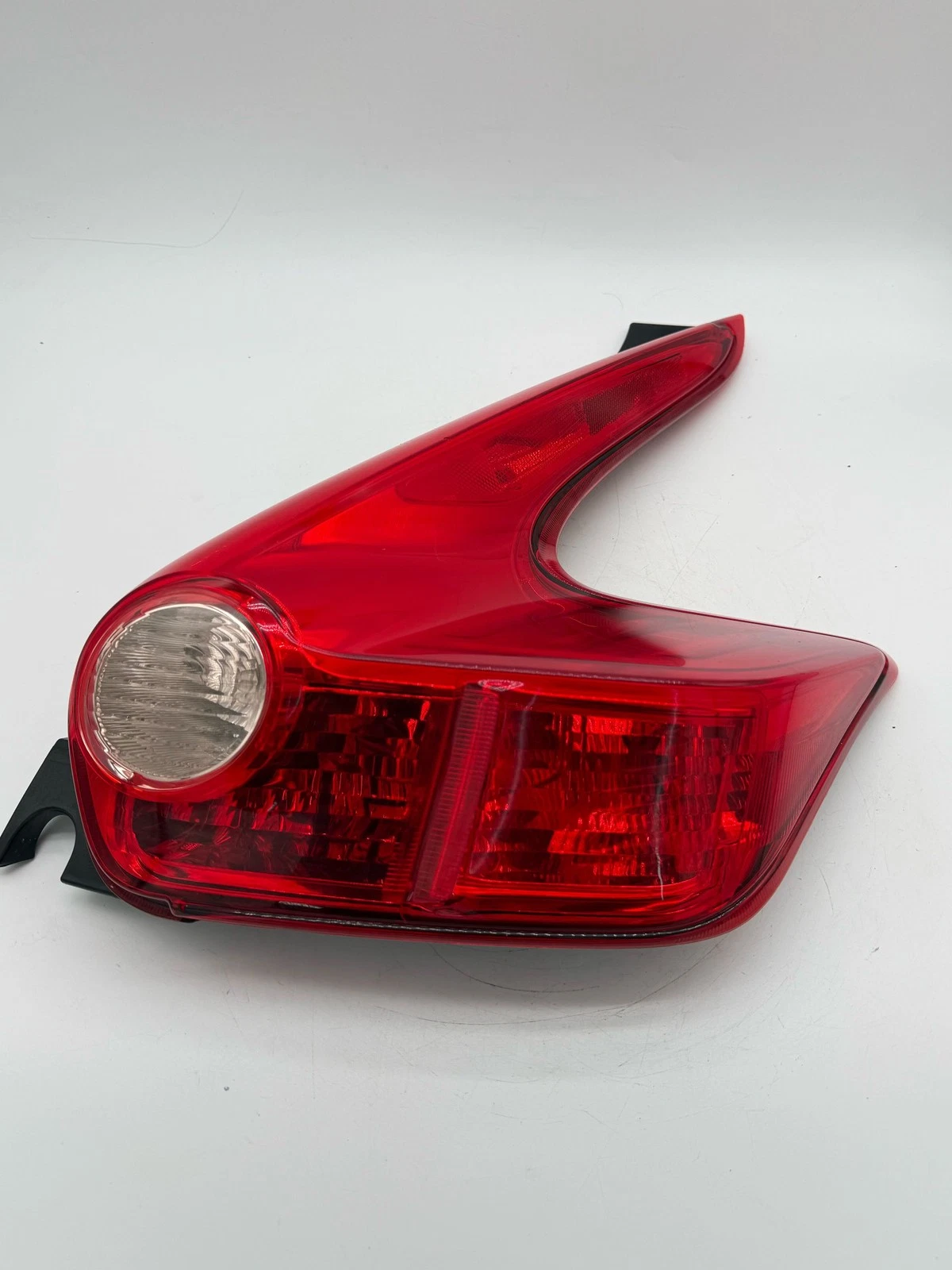 2011-2014 NISSAN JUKE REAR RIGHT PASSENGER TAIL LIGHT BRAKE LAMP TAILIGHT OEM - Image 3
