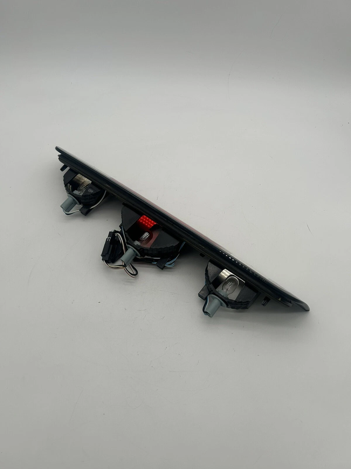 2019-2023 DODGE RAM 1500 REAR CENTER TAIL LIGHT OEM PART NUMBER P68298380AE - Image 7