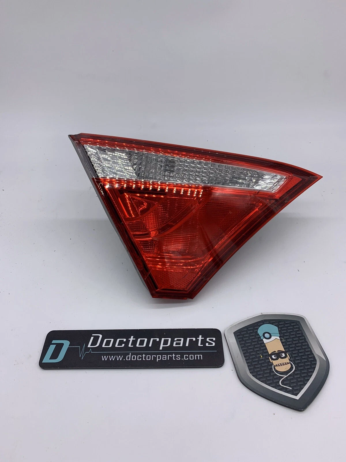 OEM! 2015-2016 Toyota Camry Tailgate TAIL LAMP LIGHT Passenger Side RIGHT