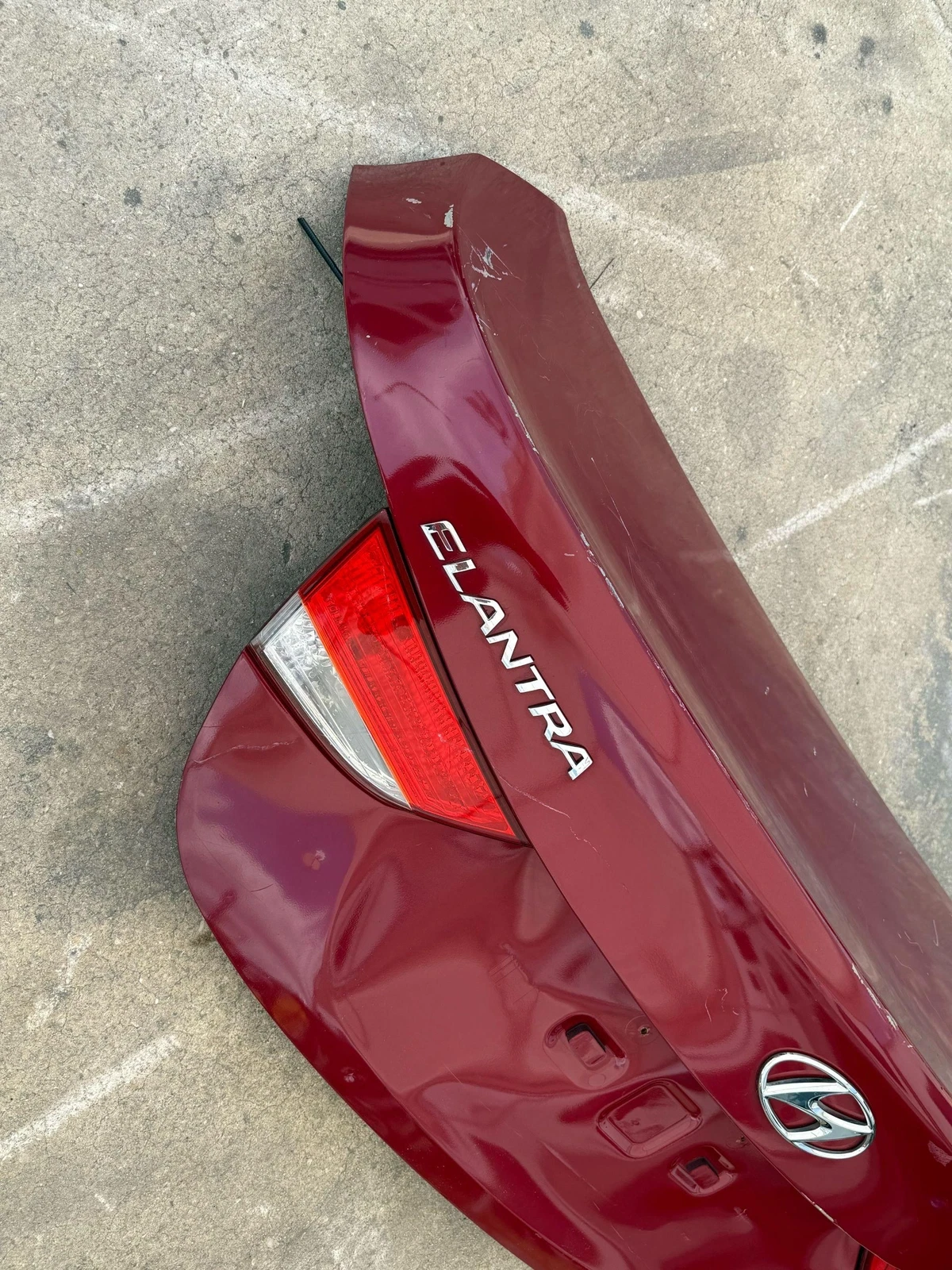 2011-2013 HYUNDAI ELANTRA Trunk/decklid/hatch/tailgate OEM - Image 6