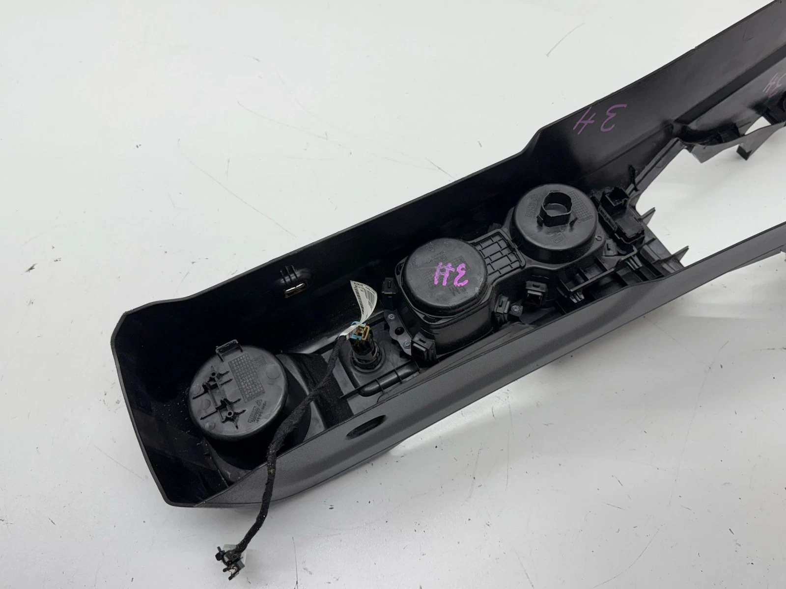 2017-2020 CHEVROLET SONIC CENTER CONSOLE BASE 42532293 SEDAN OEM - Image 5