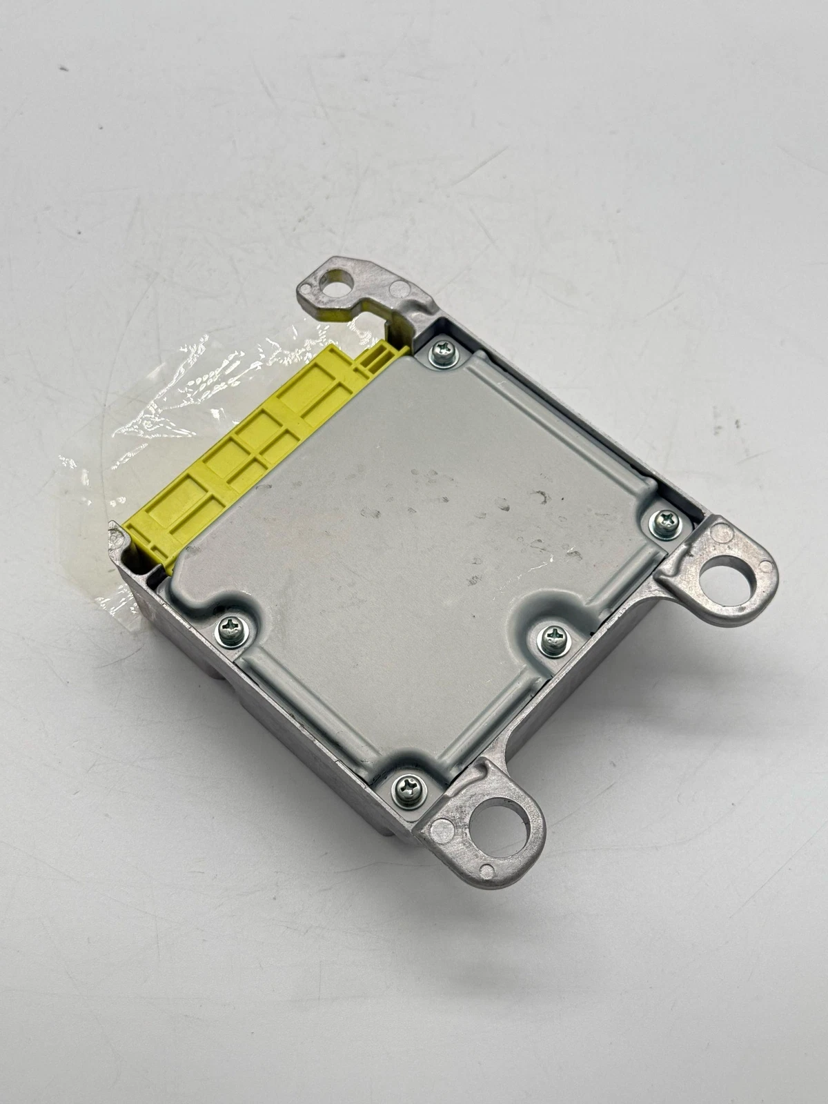 TOYOTA 4RUNNER RESTRAINT DIAGNOSTIC COMPUTER MODULE SRS UNIT OEM 2016 - 2019 - Image 4