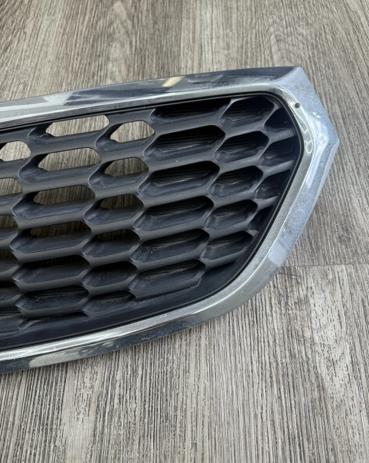 2014-2016 KIA Forte Radiator Front Grille Assembly (86351-A7500) OEM - Image 7