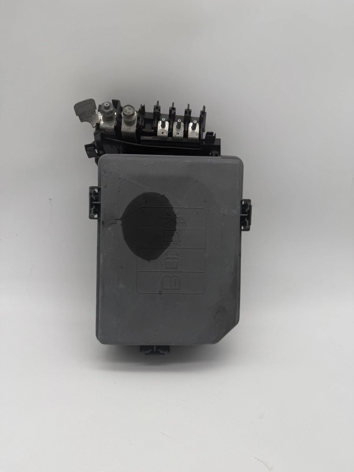 2016-2018 Chevrolet Cruze Fusebox Fuse Box Relay Module 39049710 QTCIE - Image 9