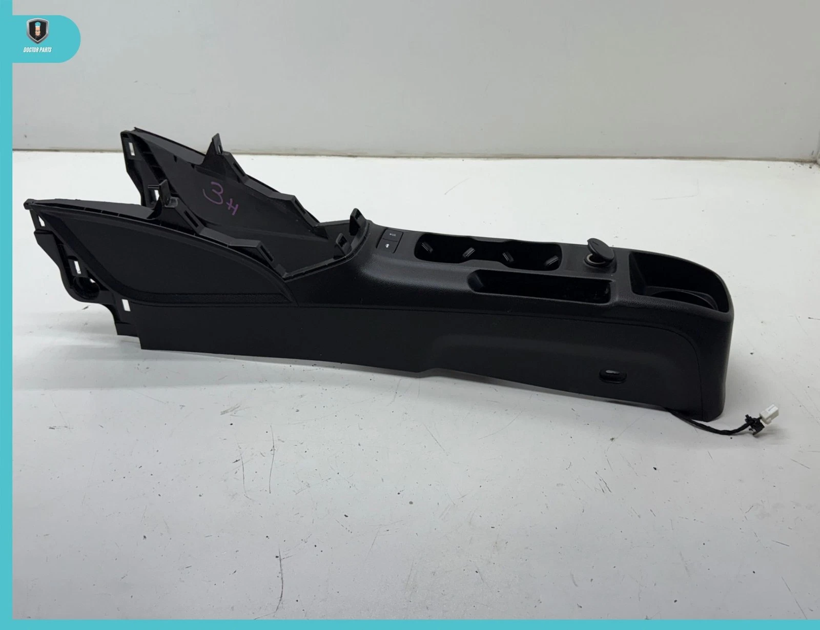 2017-2020 CHEVROLET SONIC CENTER CONSOLE BASE 42532293 SEDAN OEM