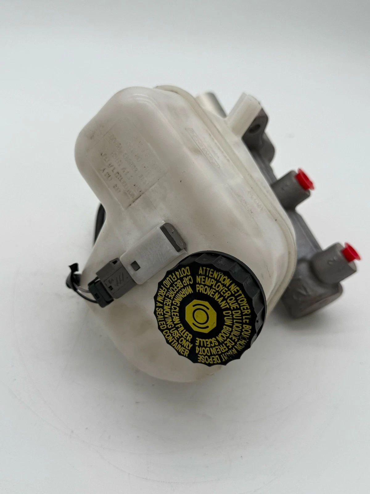 2019-2021 FORD RANGER BRAKE MASTER CYLINDER W/RESERVOIR OEM - Image 3