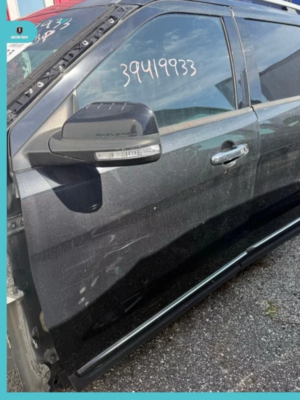 2014 FORD EXPLORER LIMITED FRONT DRIVER SIDE DOOR LH (MIRROR NOT INCLUDED)