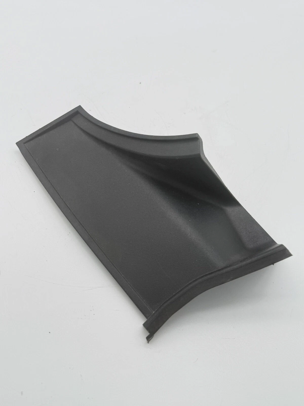 2015-2020 Ford Mustang GT Rear Right Pad Cover Trim FR3B-13A414-A 15-20 - Image 2