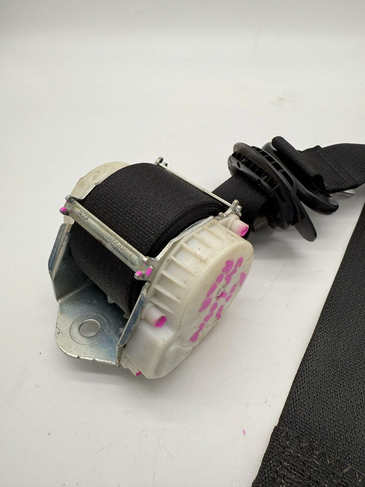 2020-2024 FORD EXPLORER LEFT DRIVER REAR 3RD ROW SEATBELT RETRACTOR OEM - Image 4