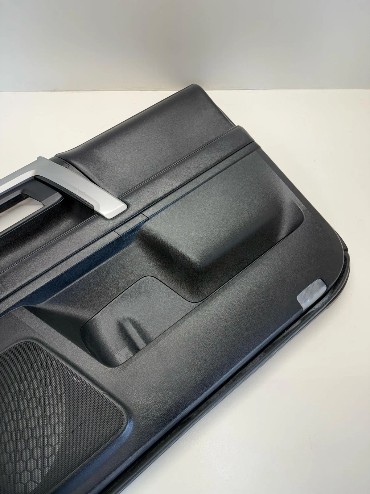 2014 - 2020 TOYOTA 4RUNNER FRONT RIGHT SIDE INTERIOR DOOR PANEL TRIM COVER OEM - Image 5