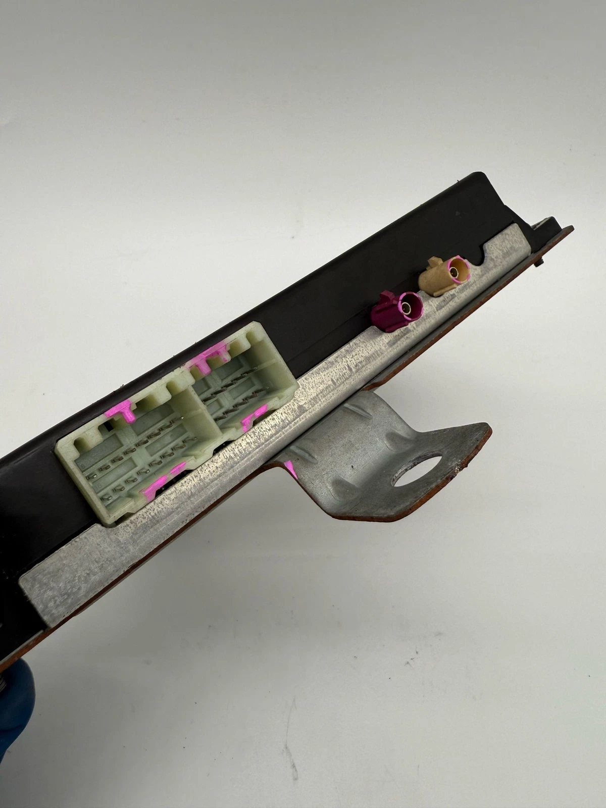 21-23 FORD EXPLORER Telematics Communication Control Module OEM LB5T-14G229-AY - Image 9