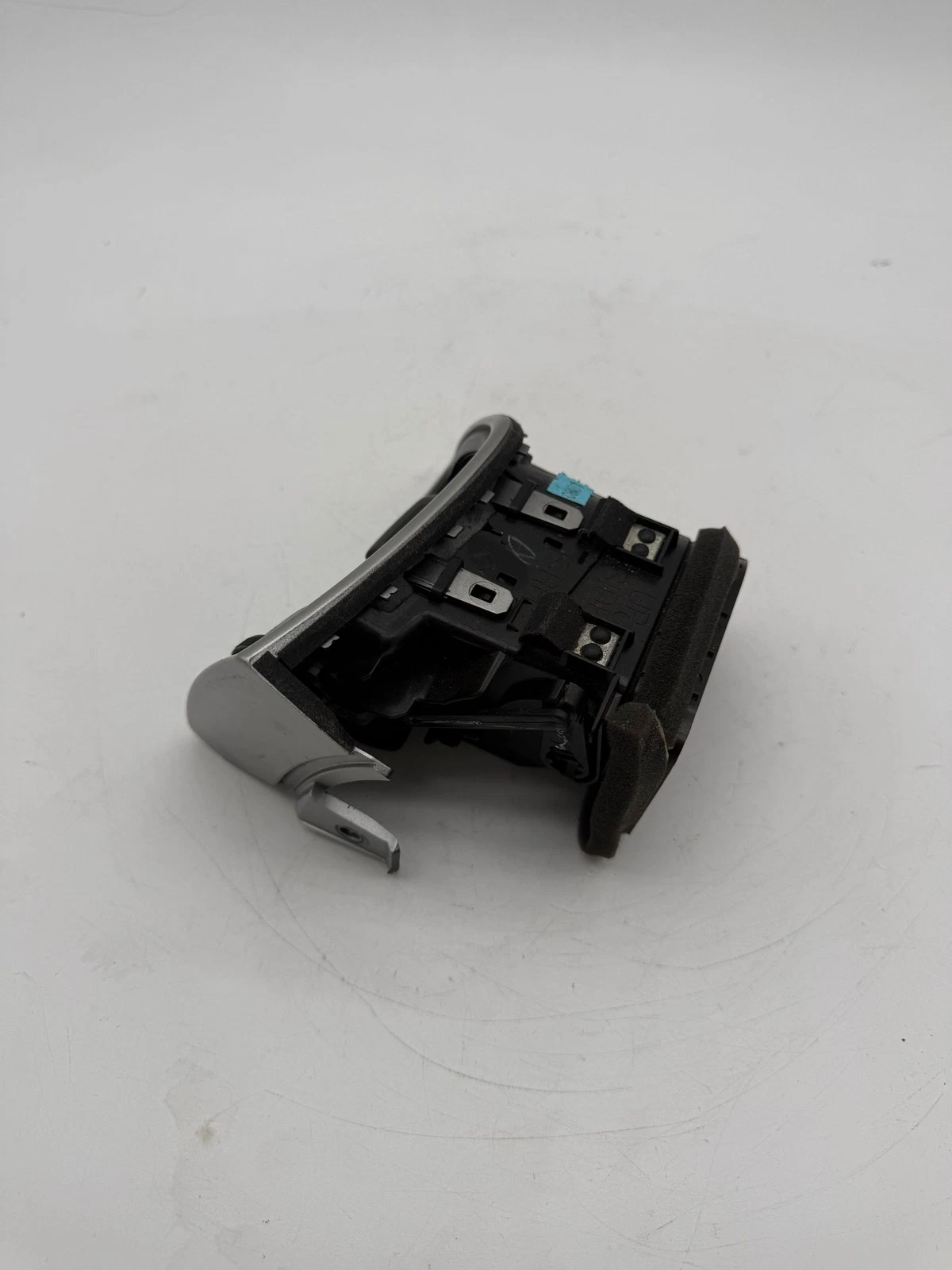 2016-2019 Nissan Sentra 1.8L PASSENGER RIGHT SIDE DASH AC AIR VENT - Image 9