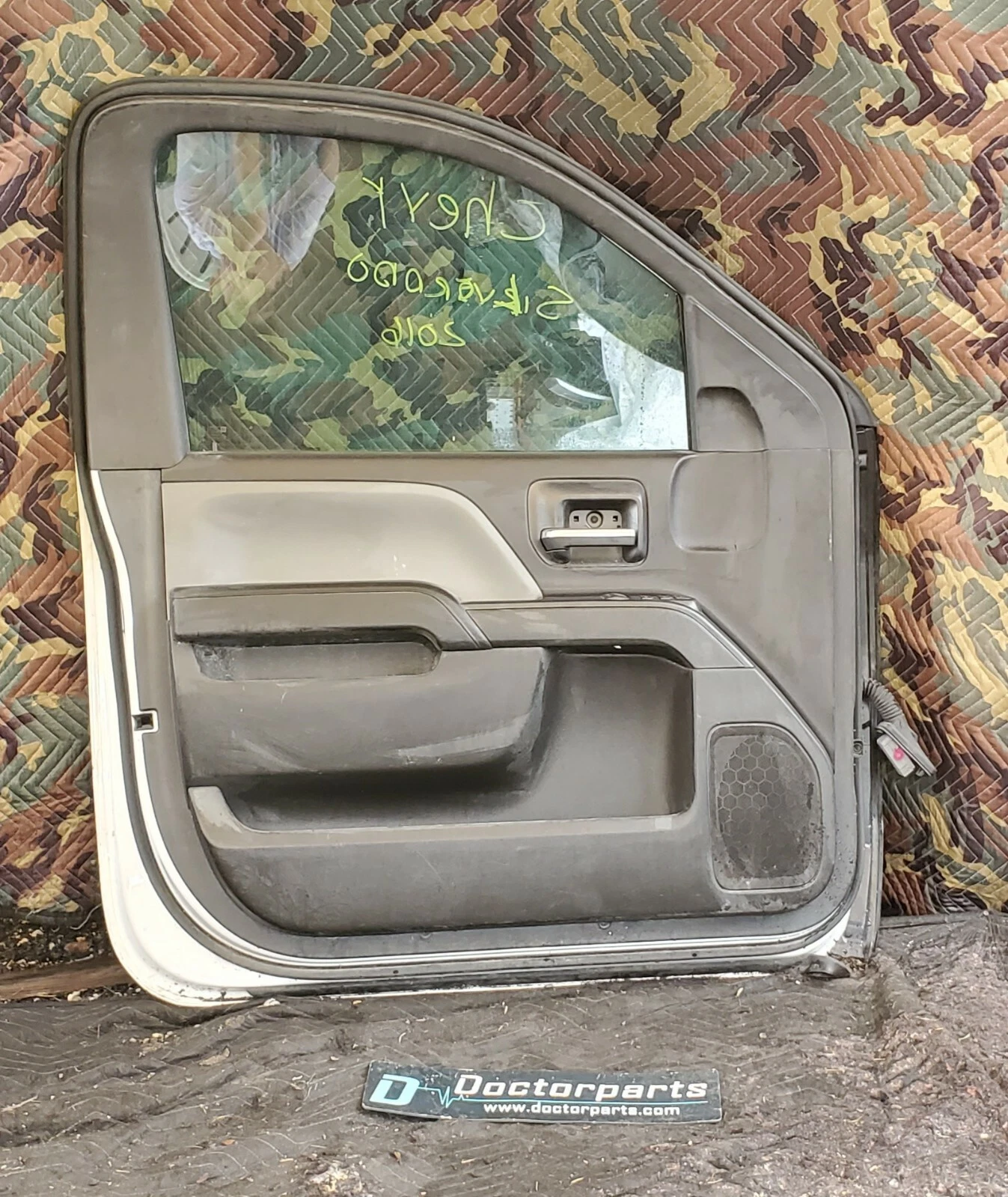 Driver Front Door 14-19 CHEVROLET SILVERADO 1500 PICKUP - Image 2