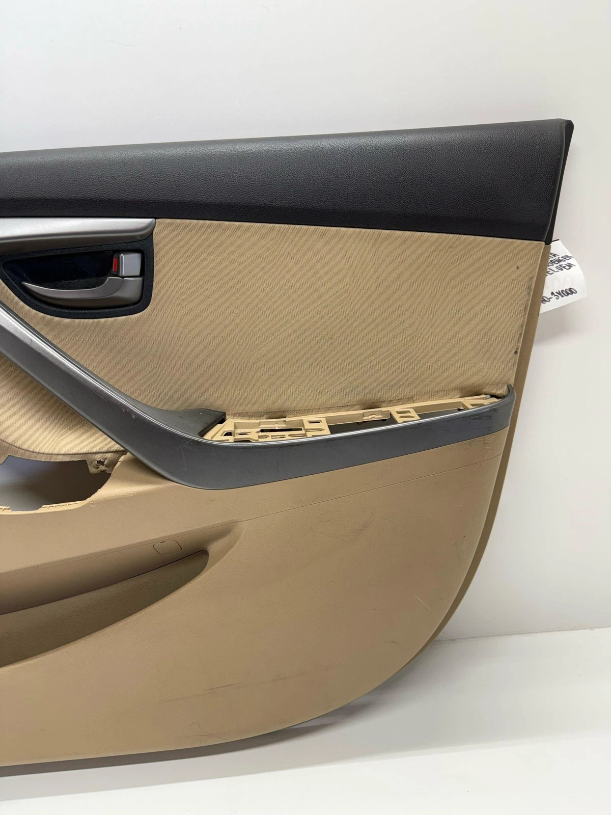 2013 HYUNDAI ELANTRA FRONT RH PASSENGER SIDE DOOR TRIM PANEL OEM - Image 5