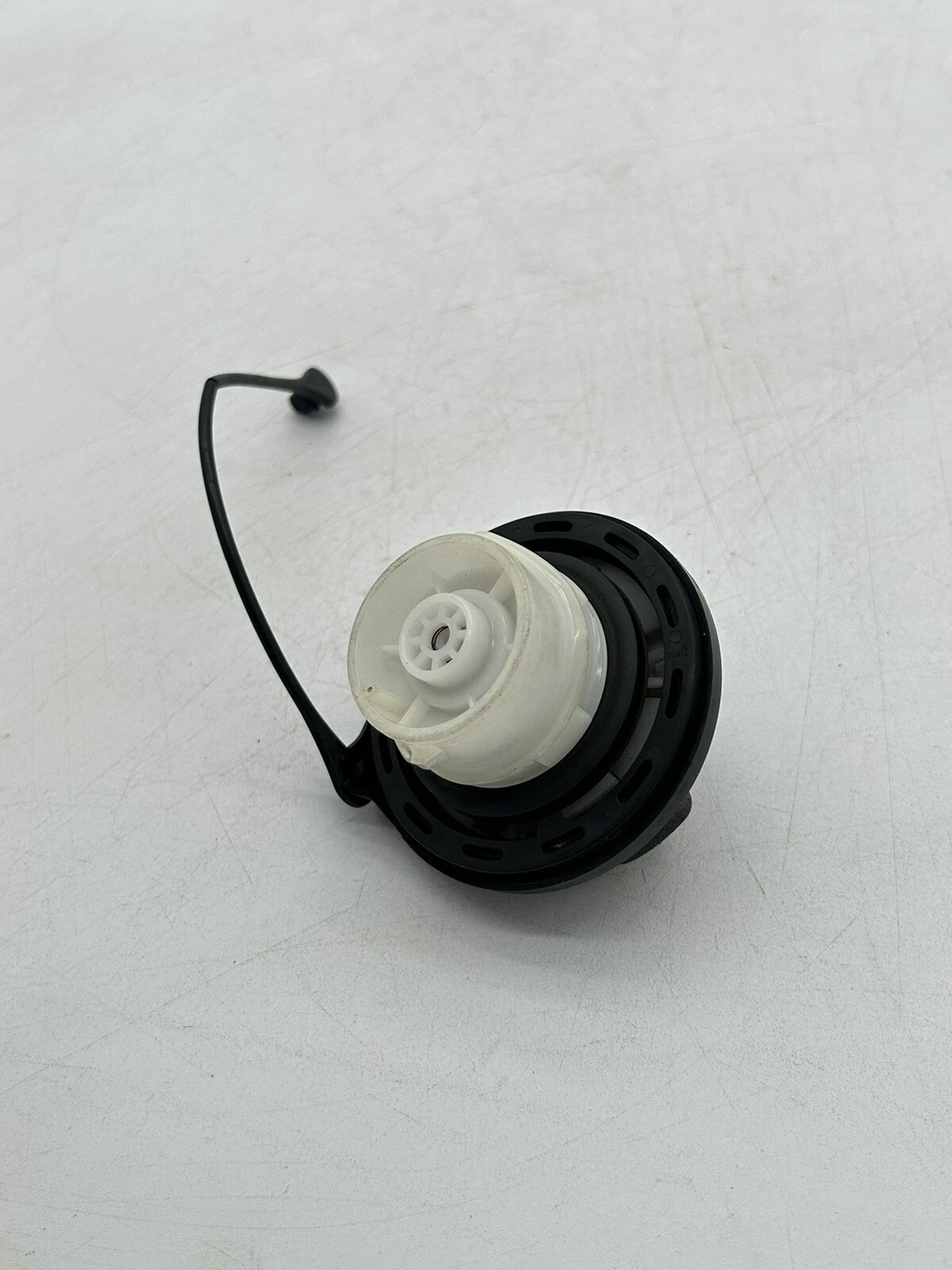 2011-14 HYUNDAI SONATA GAS FUEL TANK CAP OEM ORIGINAL CAP - Image 6