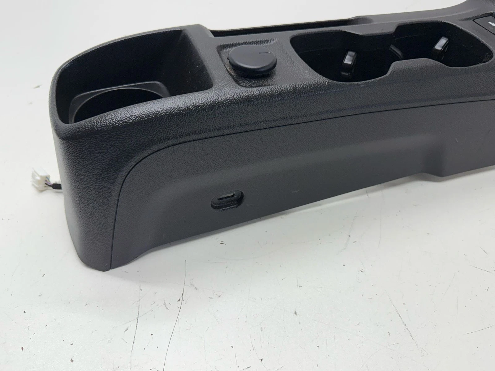 2017-2020 CHEVROLET SONIC CENTER CONSOLE BASE 42532293 SEDAN OEM - Image 6