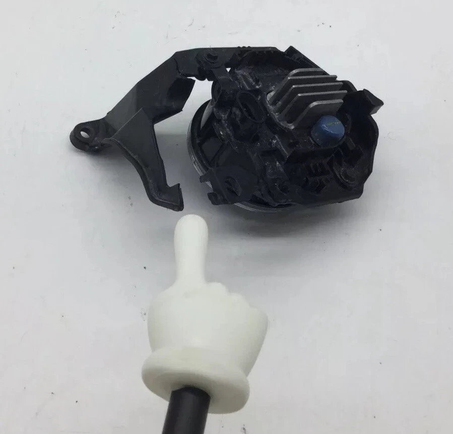 2015-2017 FORD MUSTANG LED FOG LIGHT LAMP PASSENGER SIDE RH USED OEM MATCH - Image 8