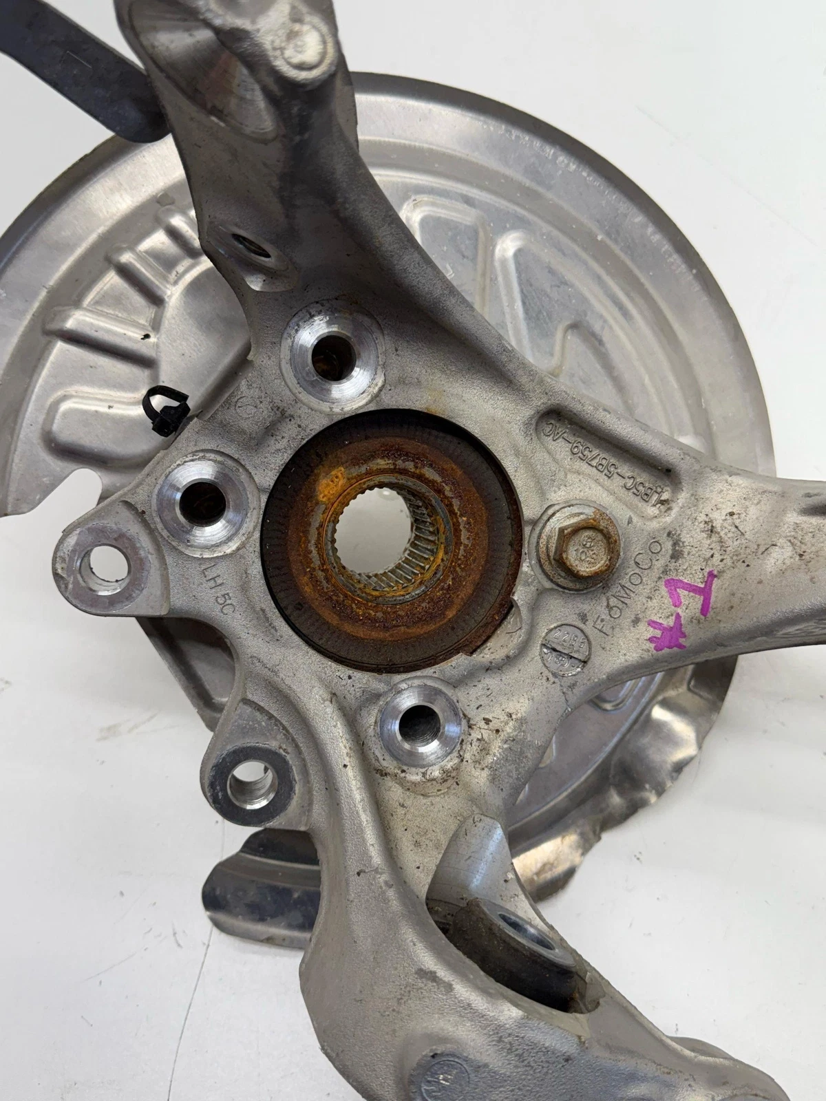 2020 - 2025 FORD EXPLORER REAR LEFT SIDE SPINDLE KNUCKLE & HUB OEM LB5C5B759A - Image 5