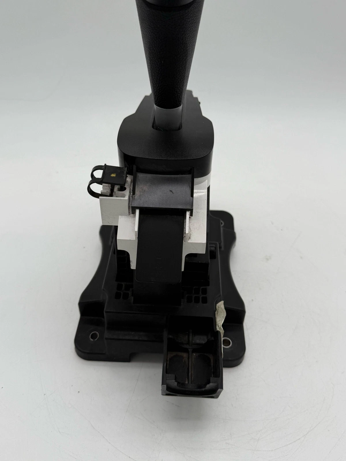 2017-2020 CHEVROLET SONIC SEDAN FLOOR SHIFTER AUTOMATIC OEM - Image 5