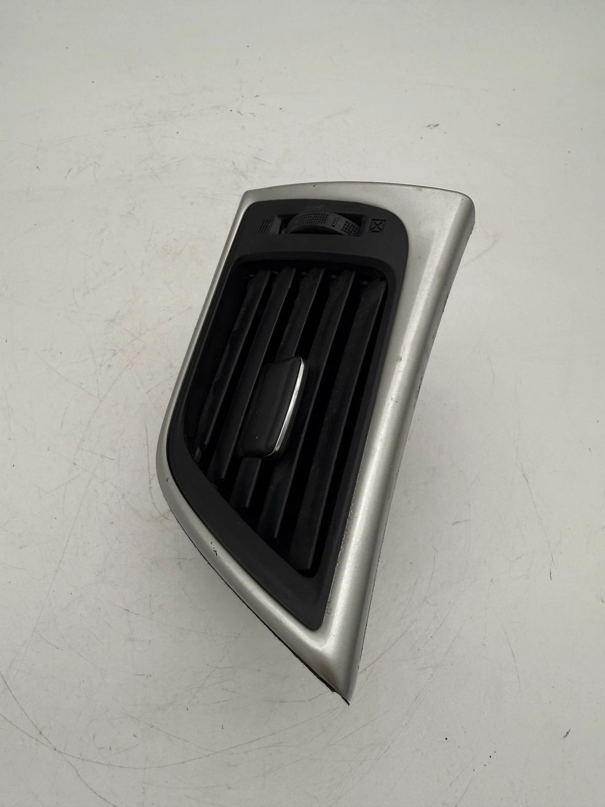 2016-2019 Nissan Sentra 1.8L PASSENGER RIGHT SIDE DASH AC AIR VENT - Image 4