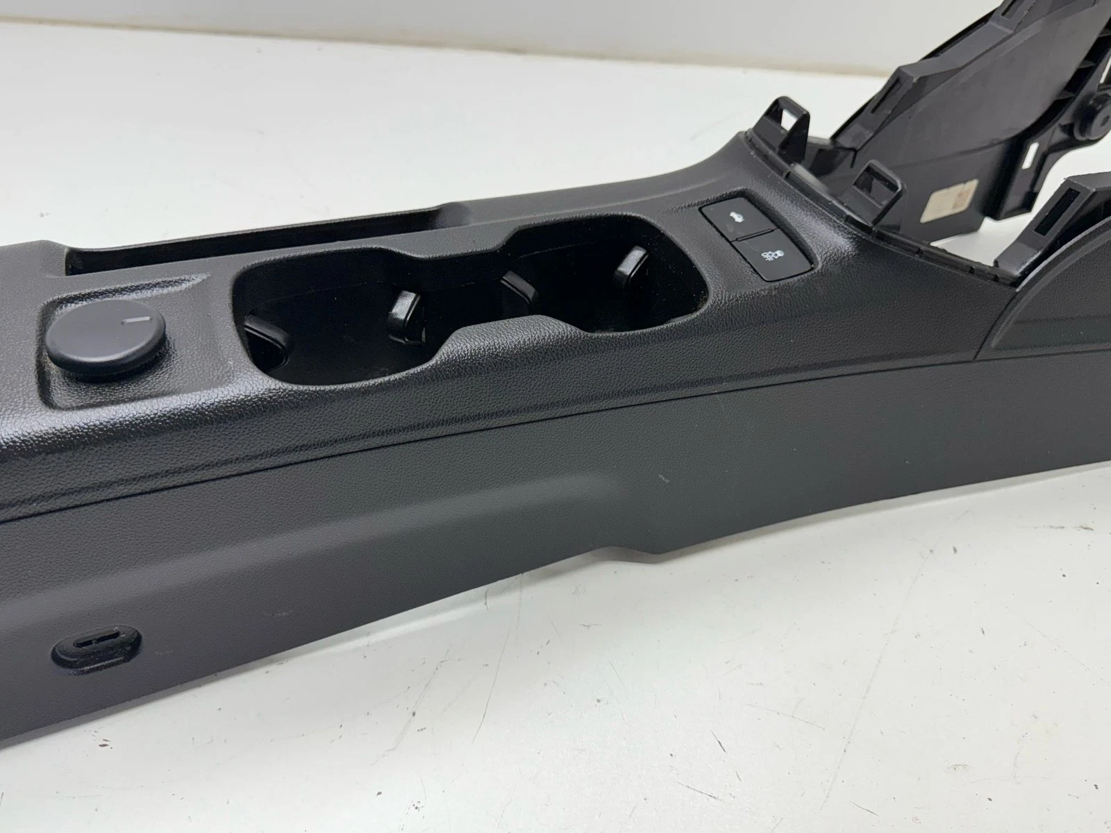 2017-2020 CHEVROLET SONIC CENTER CONSOLE BASE 42532293 SEDAN OEM - Image 5