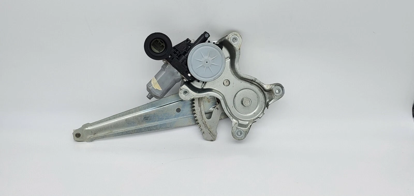 Rear Passenger Window Regulator For 2004-2013 Scion xB Toyota. Used Oem - Image 2