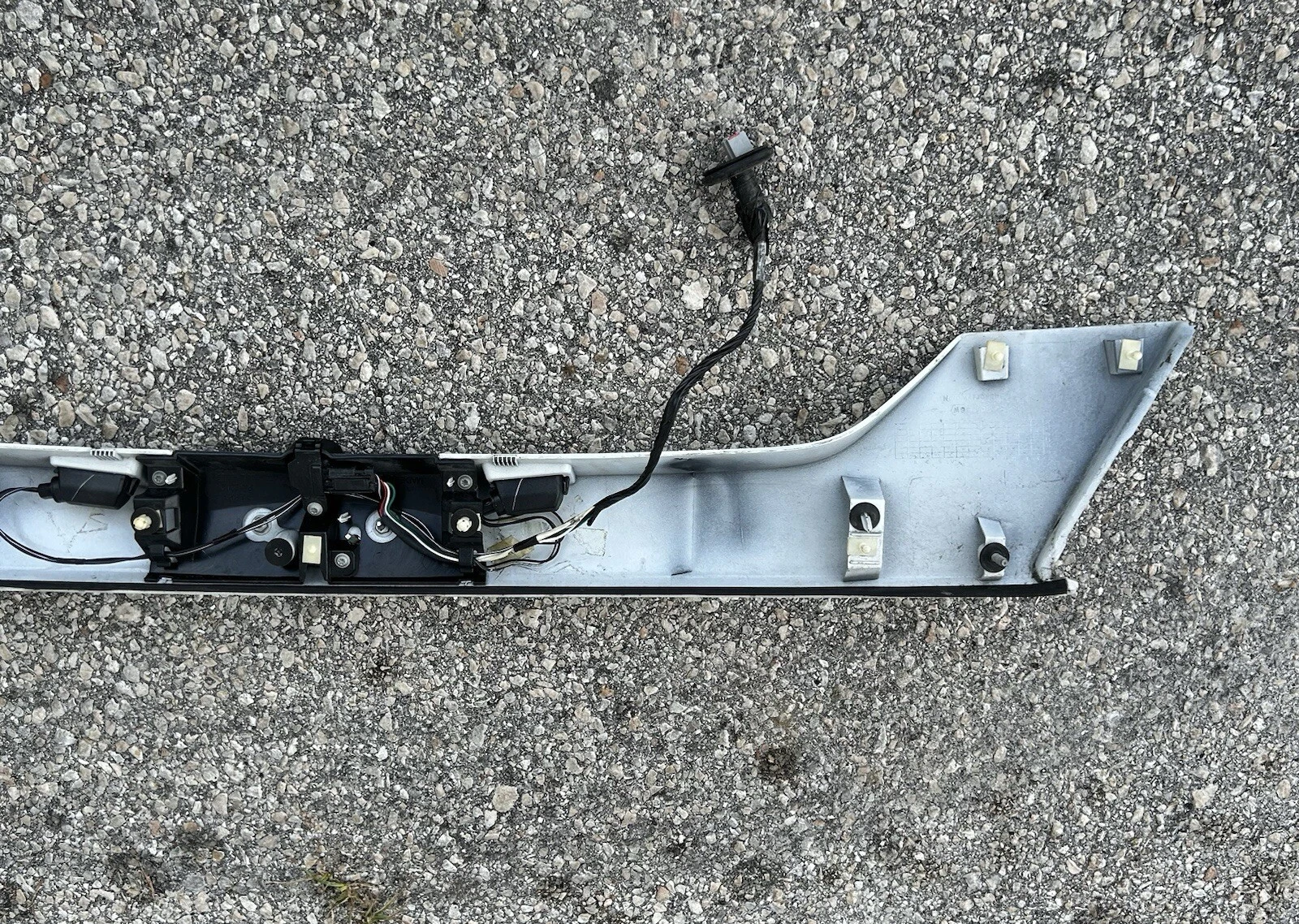 2017-2019 FORD ESCAPE REAR TAILGATE TRIM MOLDING HANDLE WITH CAMERA GENUINE OEM - Image 10