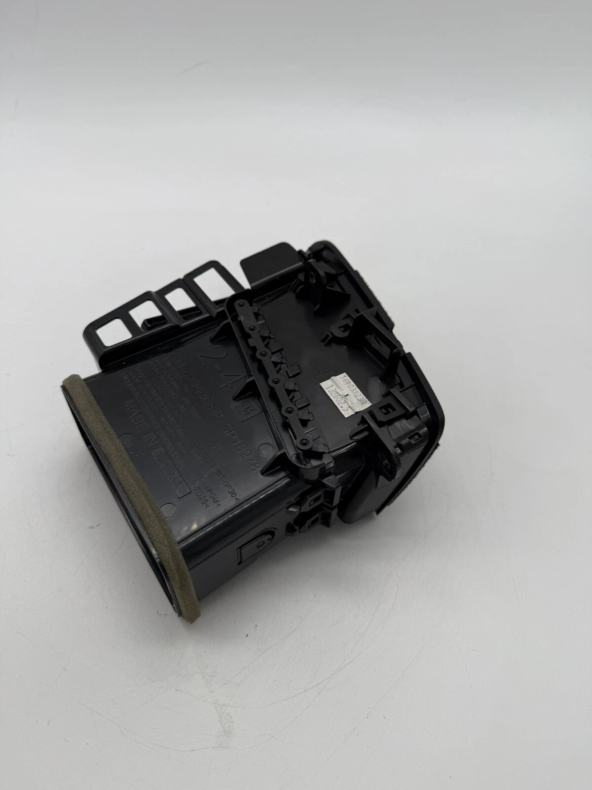 2015 - 2018 CHEVROLET SILVERADO 1500 RIGHT DASH AIR VENT 20943683 OEM - Image 11