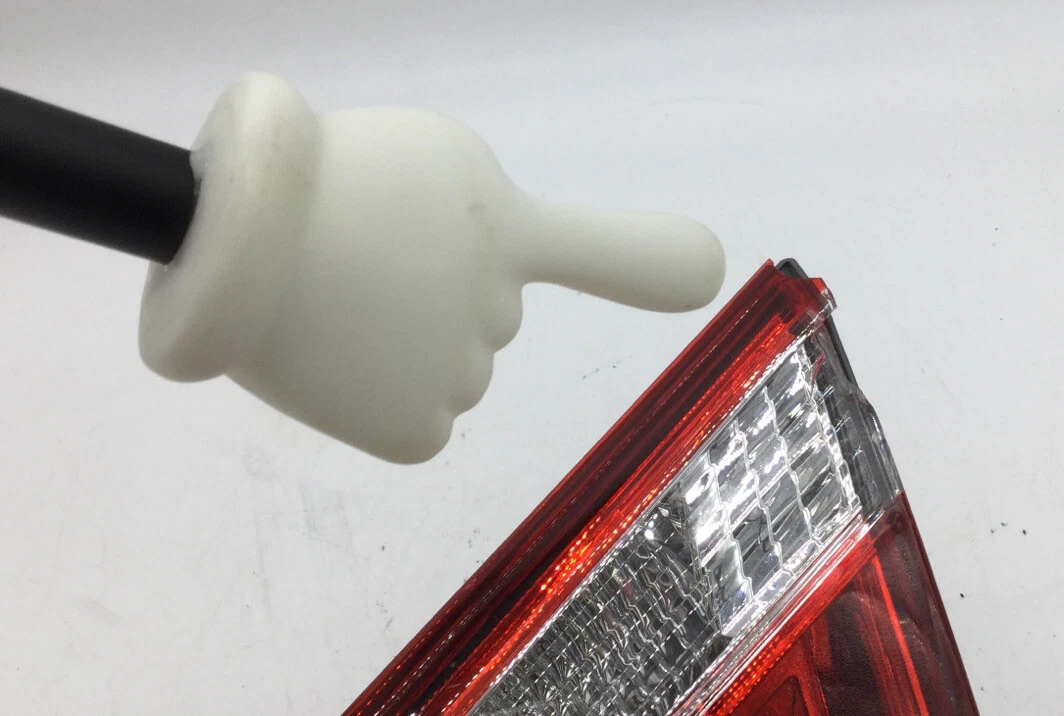 2015 2017 TOYOTA CAMRY REAR INNER TAILLIGHT RIGHT PASSENGER SIDE USED OEM 945235 - Image 9