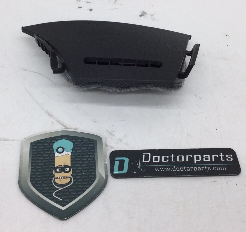 2011-2014 TOYOTA SIENNA FRONT RIGHT LOWER PILLAR GARNISH TRIM VENT OUTLET USED - Image 2