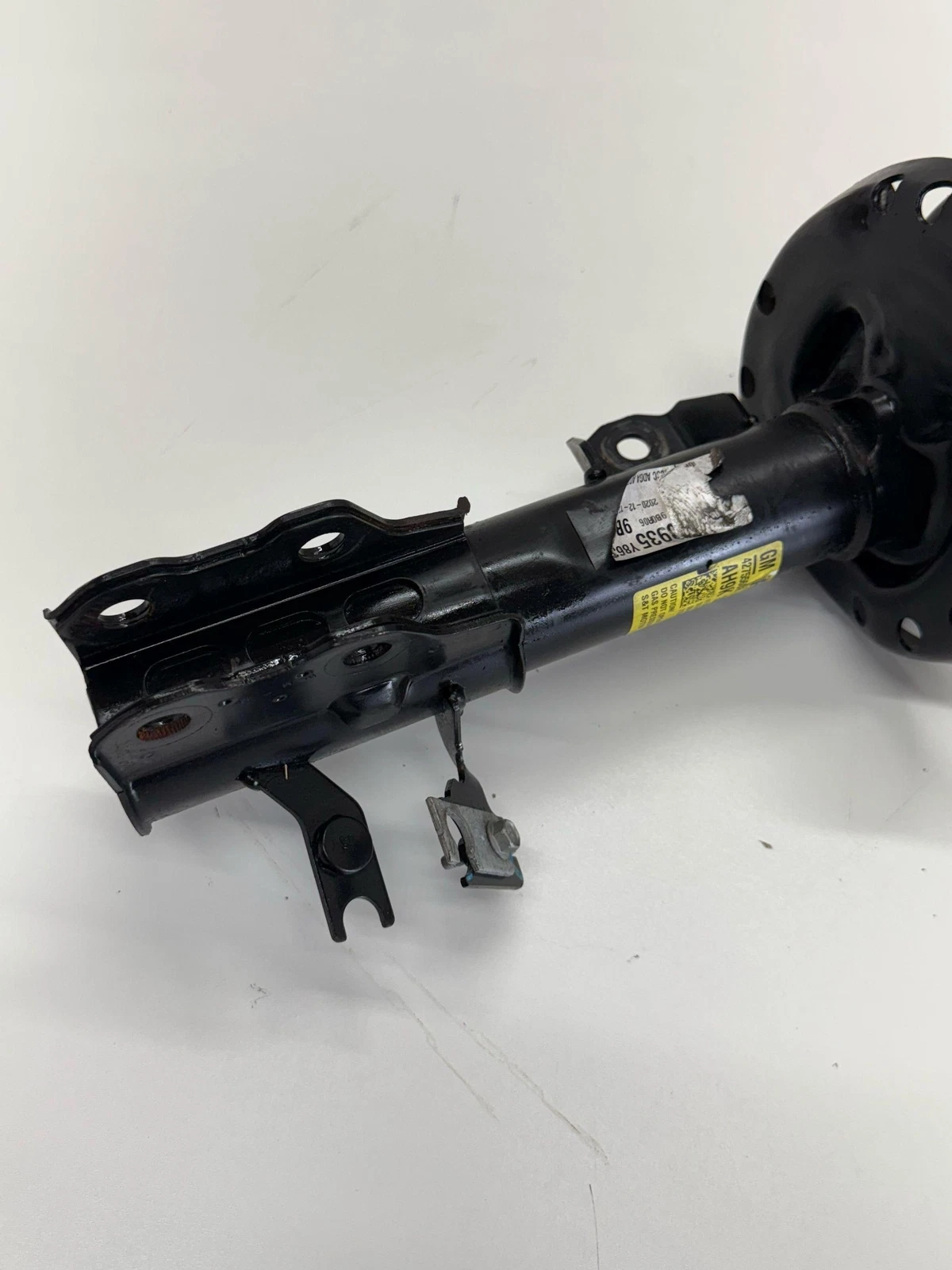 2020-2024 BUICK ENCORE GX FWD FRONT RIGHT SIDE SHOCK STRUT ASSEMBLY 42755602 - Image 10