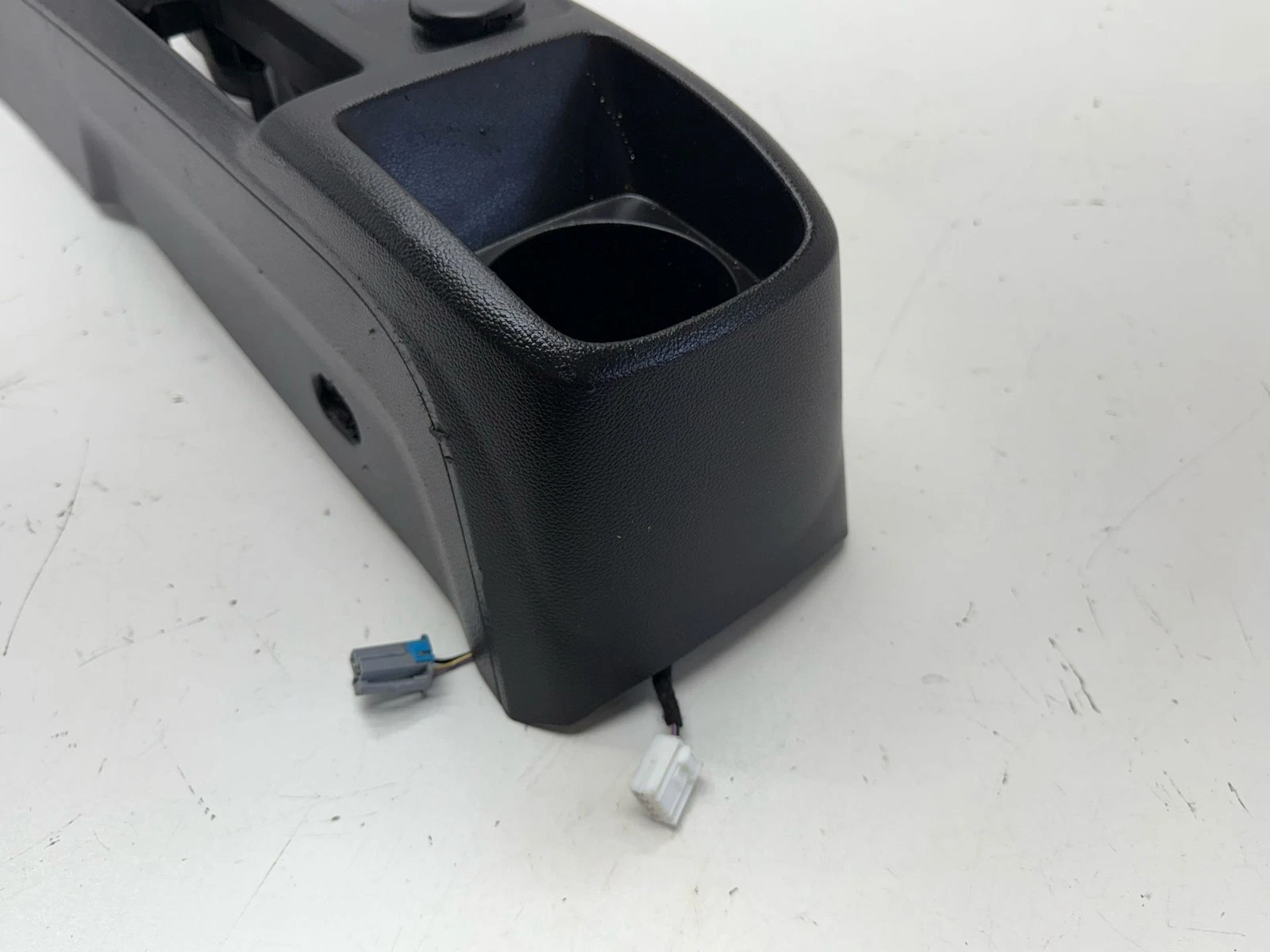 2017-2020 CHEVROLET SONIC CENTER CONSOLE BASE 42532293 SEDAN OEM - Image 12