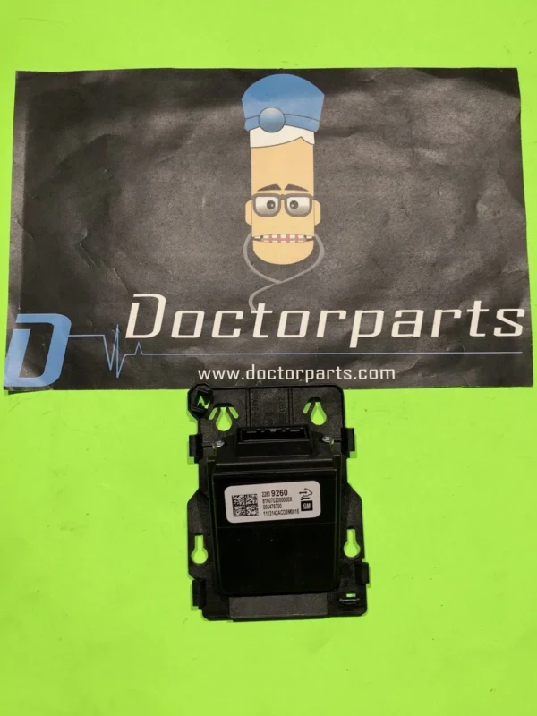 GM OEM Windshield - Front Camera 22809060 Buick Enclave 2014 Used