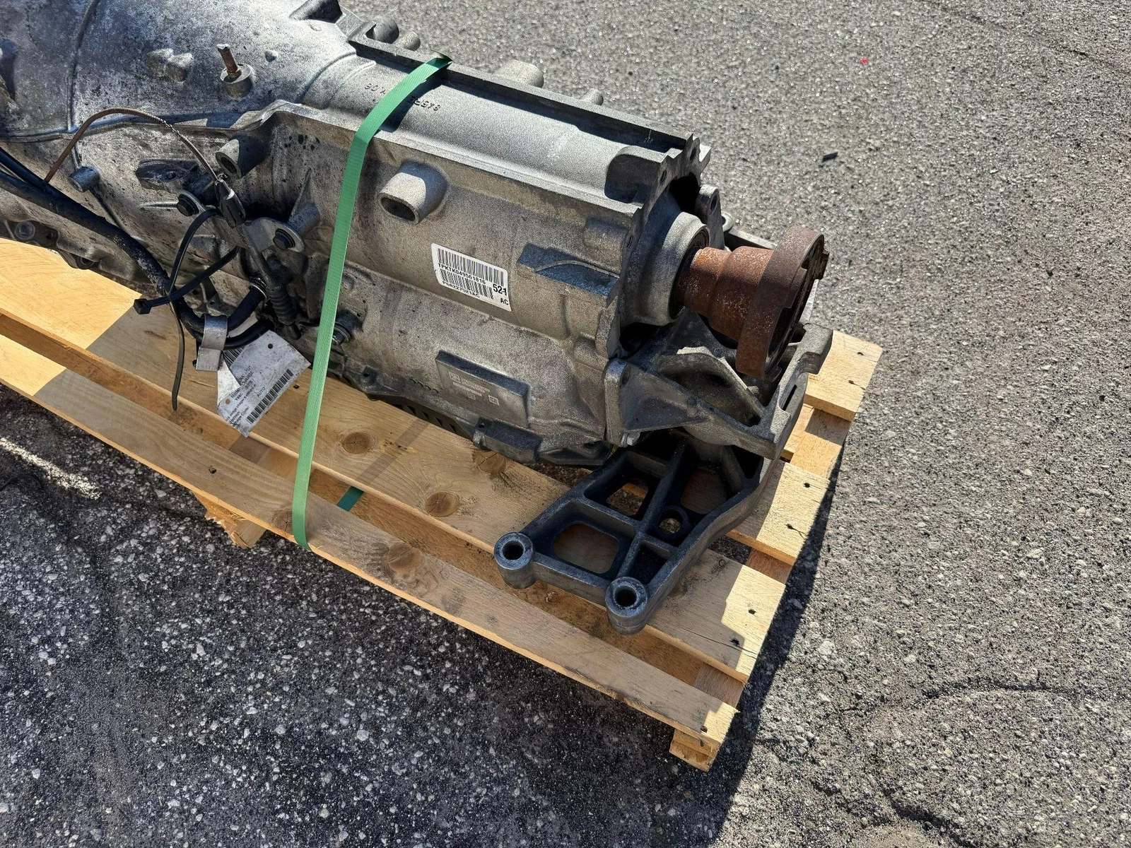 2015 DODGE CHARGER AUTOMATIC TRANSMISSION 8 SPEED RWD 3.6L P68227521AC - Image 2