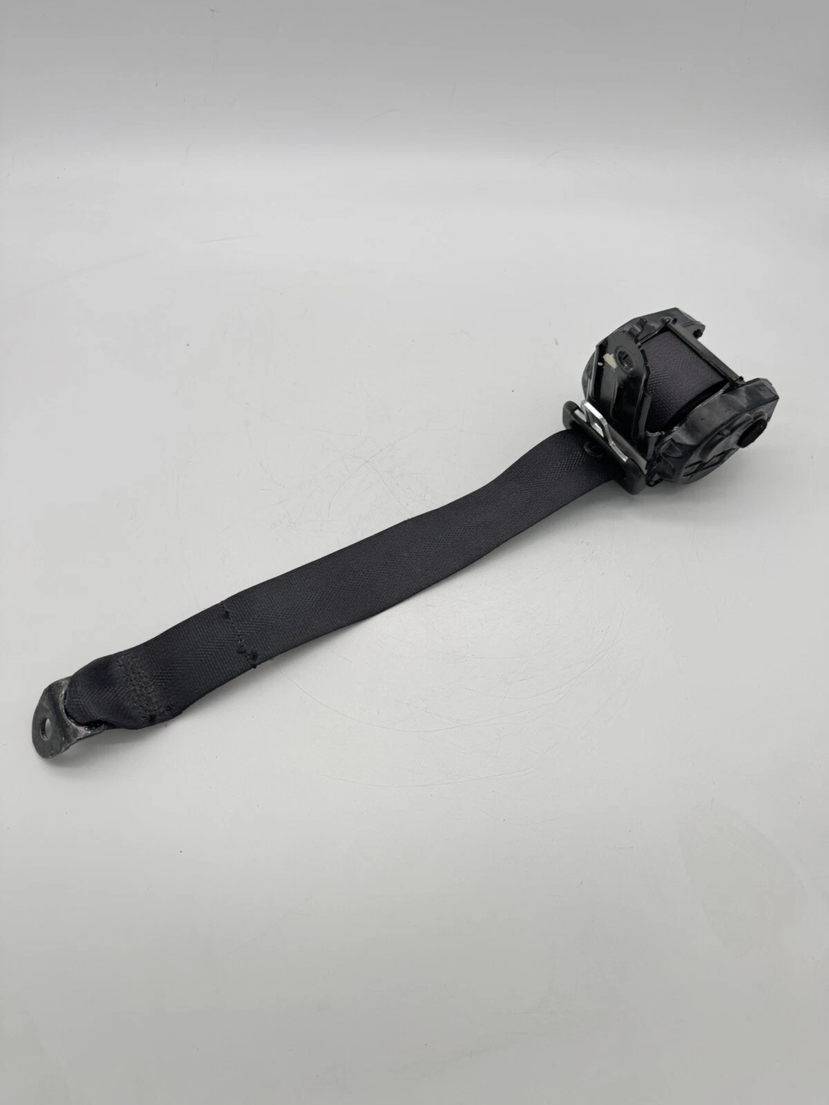 2013-2018 NISSAN ALTIMA Rear Center Middle Seat Belt Retractor OEM 6243154S6 - Image 2