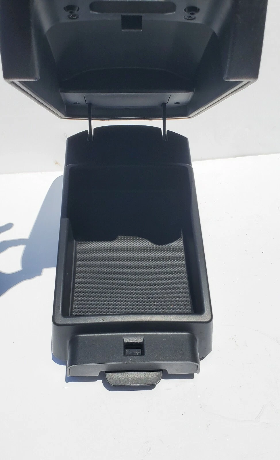 Front Center Floor Console OEM 11 12 13 14 Hyundai Sonata - Image 3