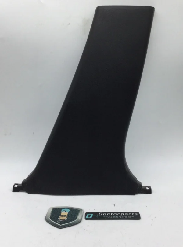 2013-2019 NISSAN VERSA LOWER CENTER PILLAR TRIM RH HAND 76915-9KA0A OEM USED
