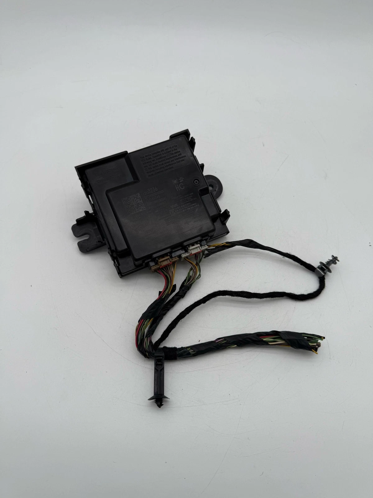 2018 - 2021 CHEVROLET SONIC KEYLESS ENTRY COMPUTER CONTROL MODULE OEM - Image 2