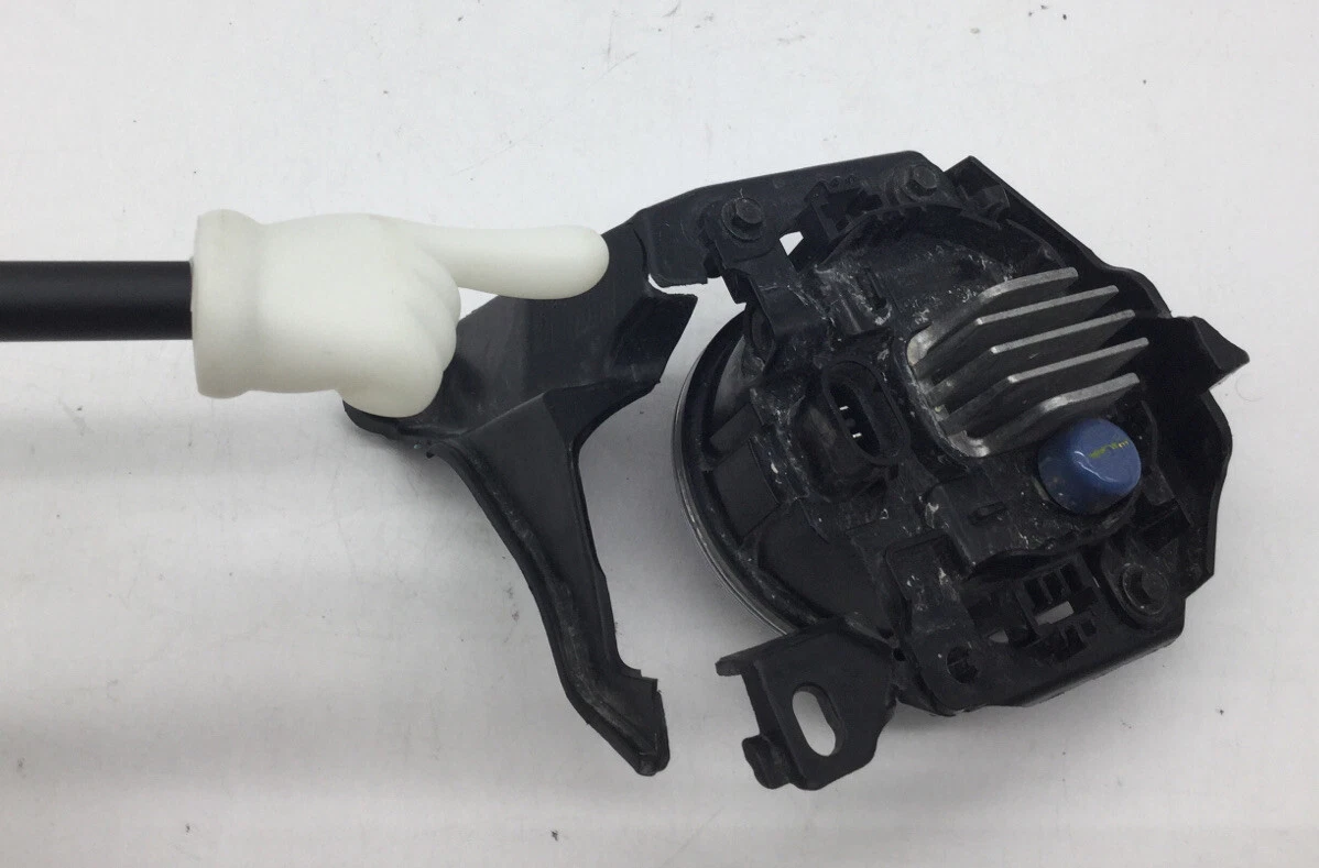 2015-2017 FORD MUSTANG LED FOG LIGHT LAMP PASSENGER SIDE RH USED OEM MATCH - Image 9