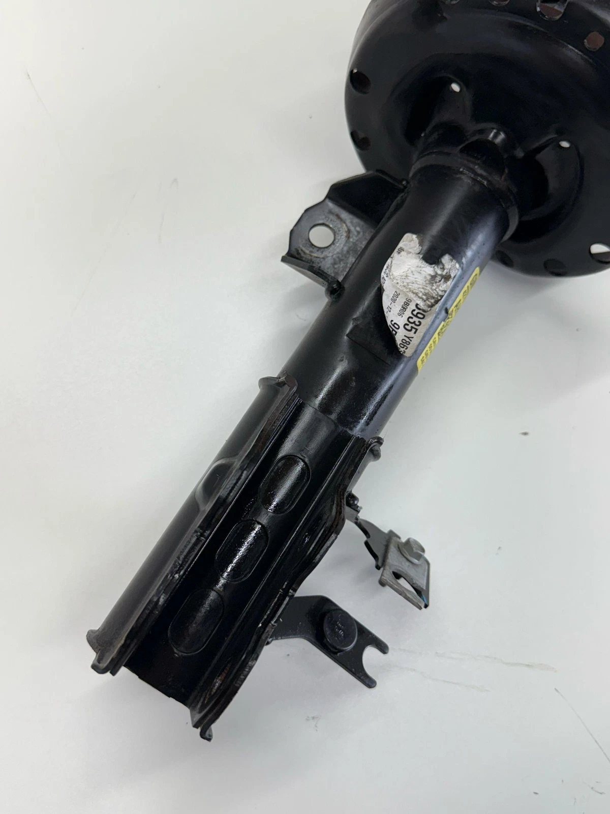 2020-2024 BUICK ENCORE GX FWD FRONT RIGHT SIDE SHOCK STRUT ASSEMBLY 42755602 - Image 5