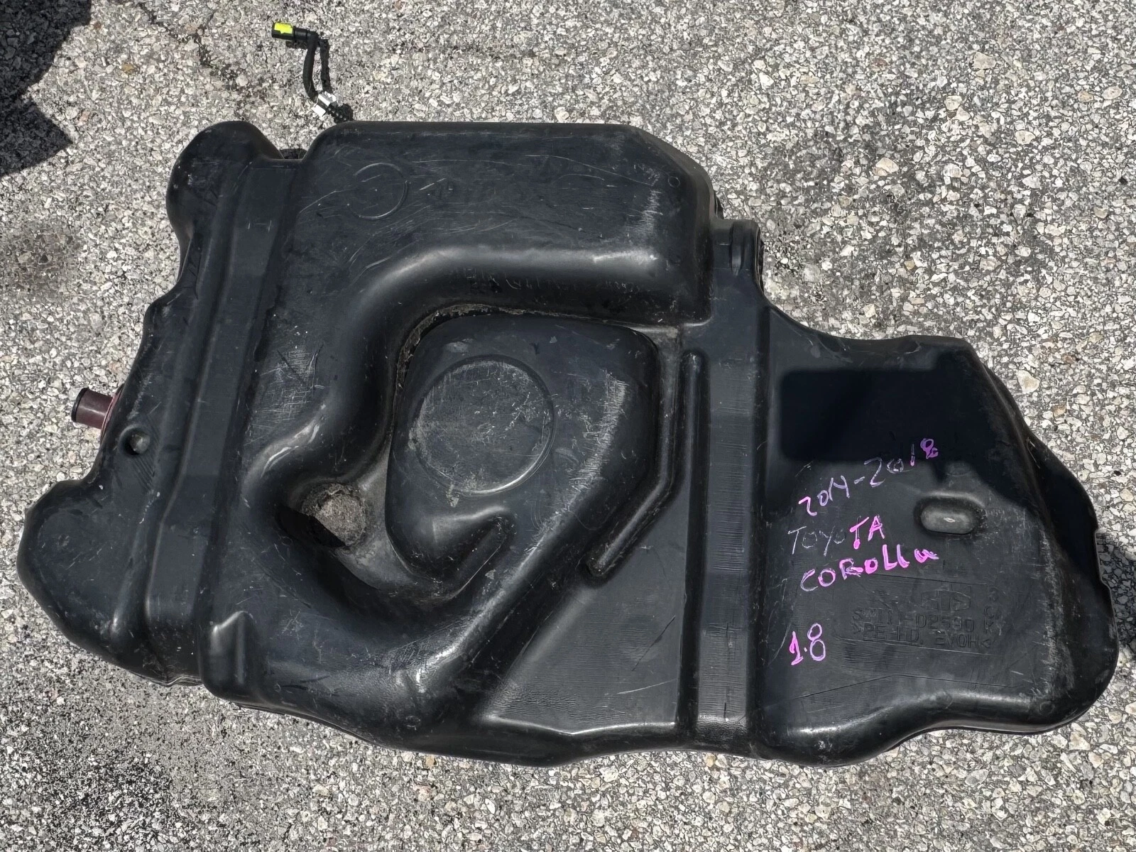 2014-2018 TOYOTA COROLLA SEDAN FUEL TANK ASSEMBLY OEM S7111-02590 - Image 7